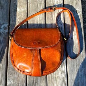 Vintage 90s Cole Haan leather saddle bag purse